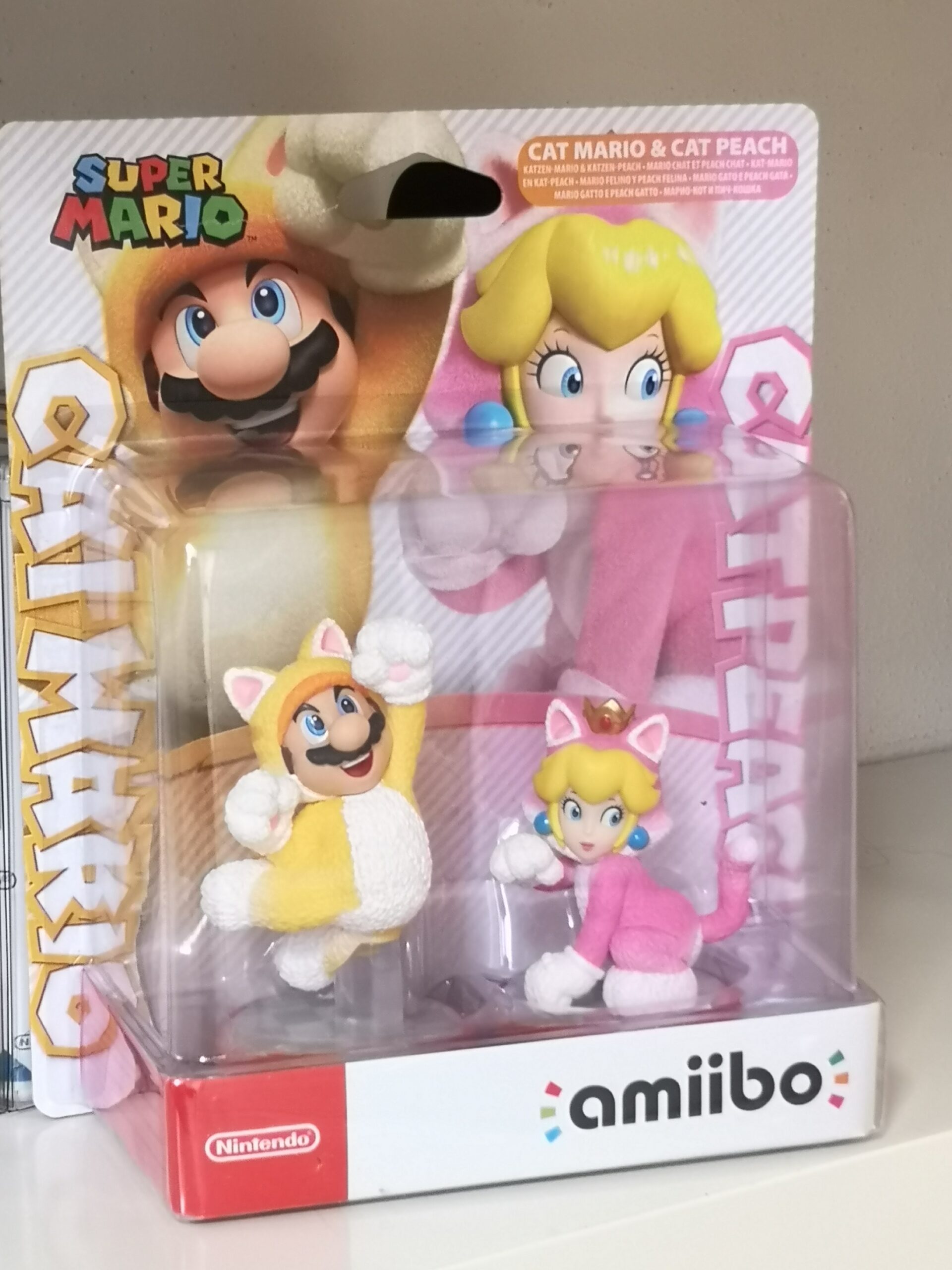 Amiibo Cat Mario & Cat Peach