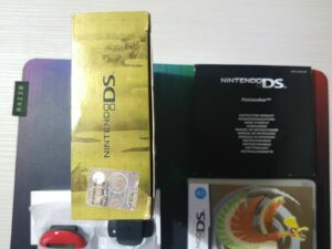 Dettaglio Pokémon Versione Oro HeartGold con Pokewalker