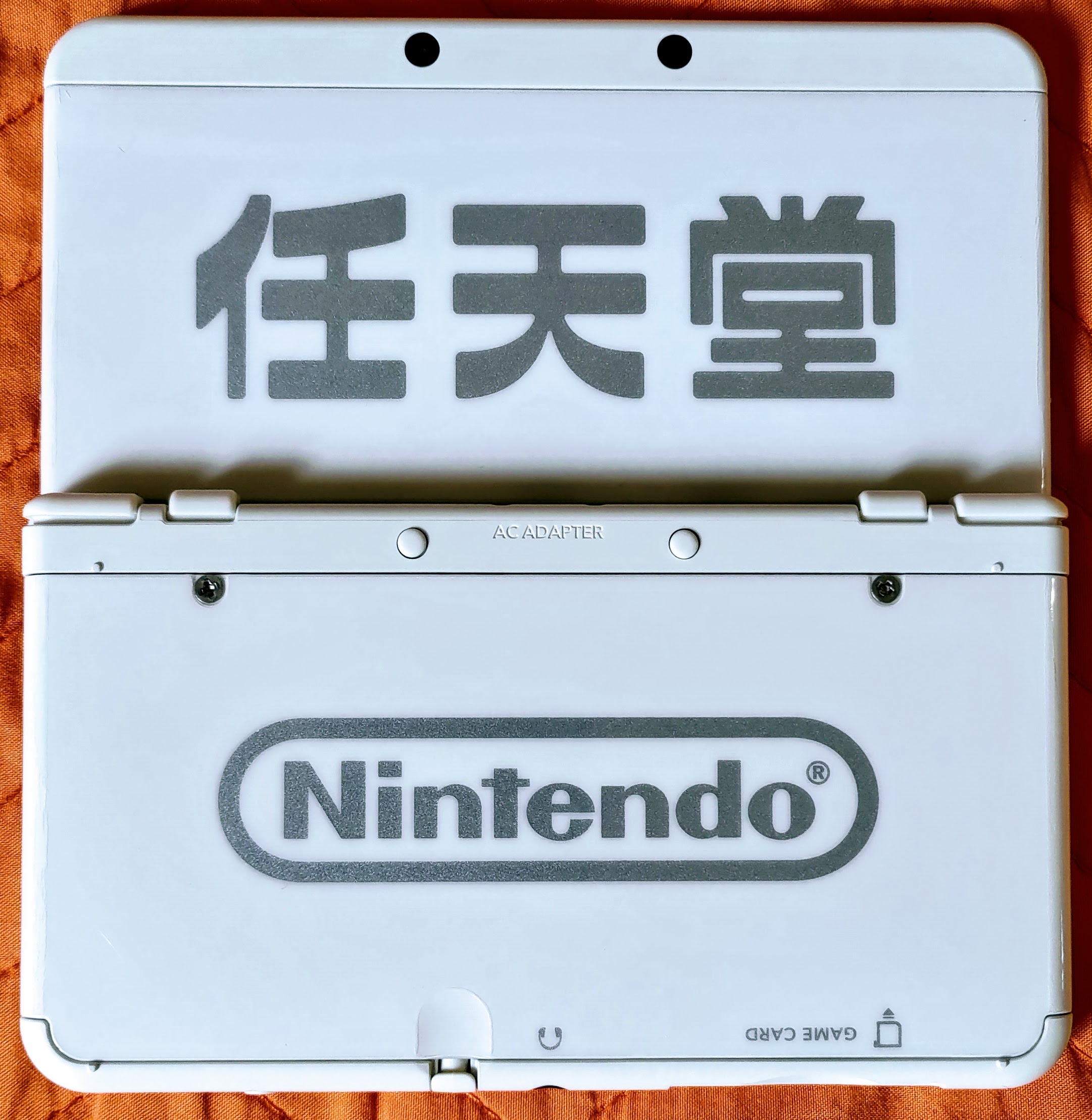 New Nintendo 3DS Ambassador Edition, vista 4