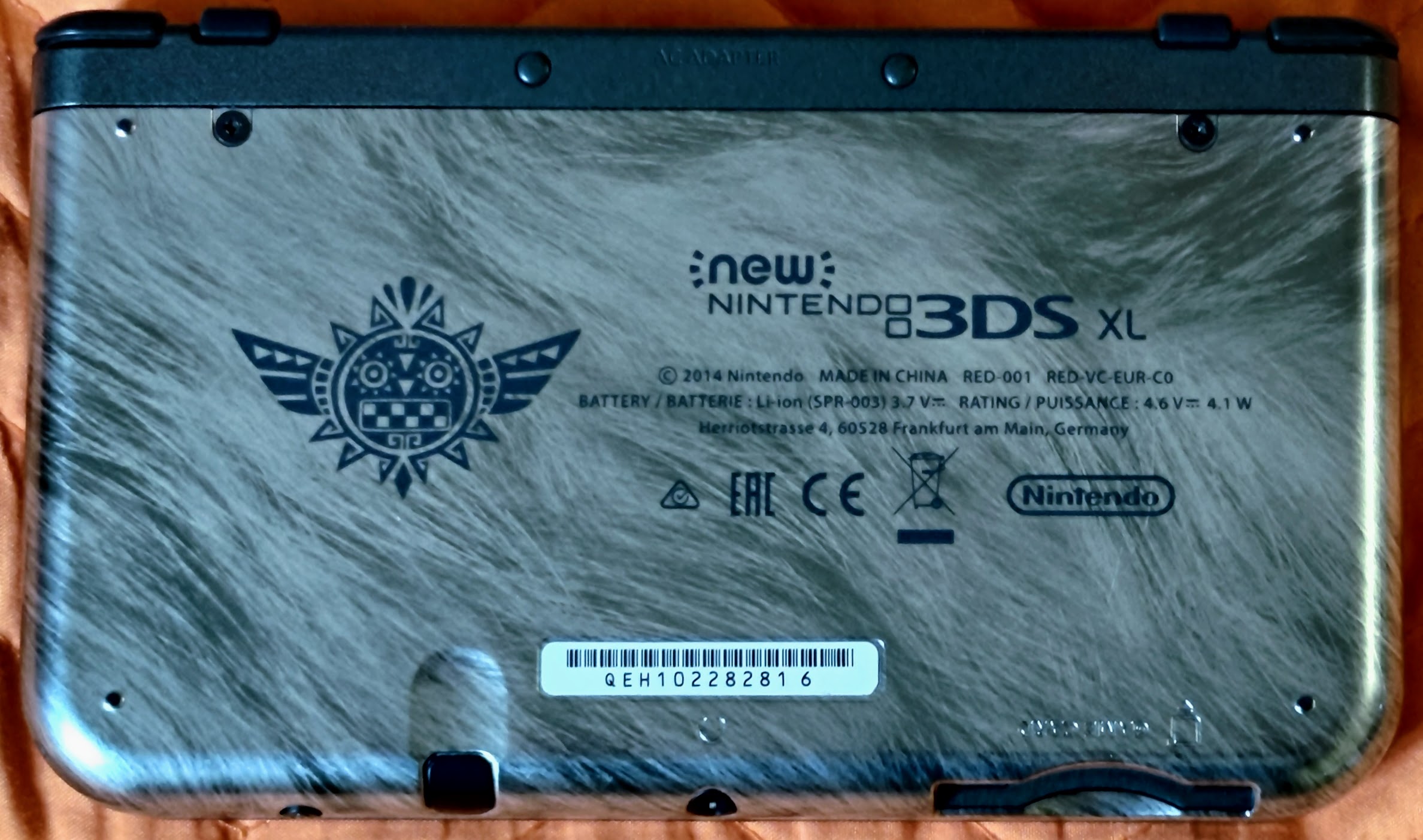 New Nintendo 3DS XL "Monster Hunter 4 Ultimate Edition"