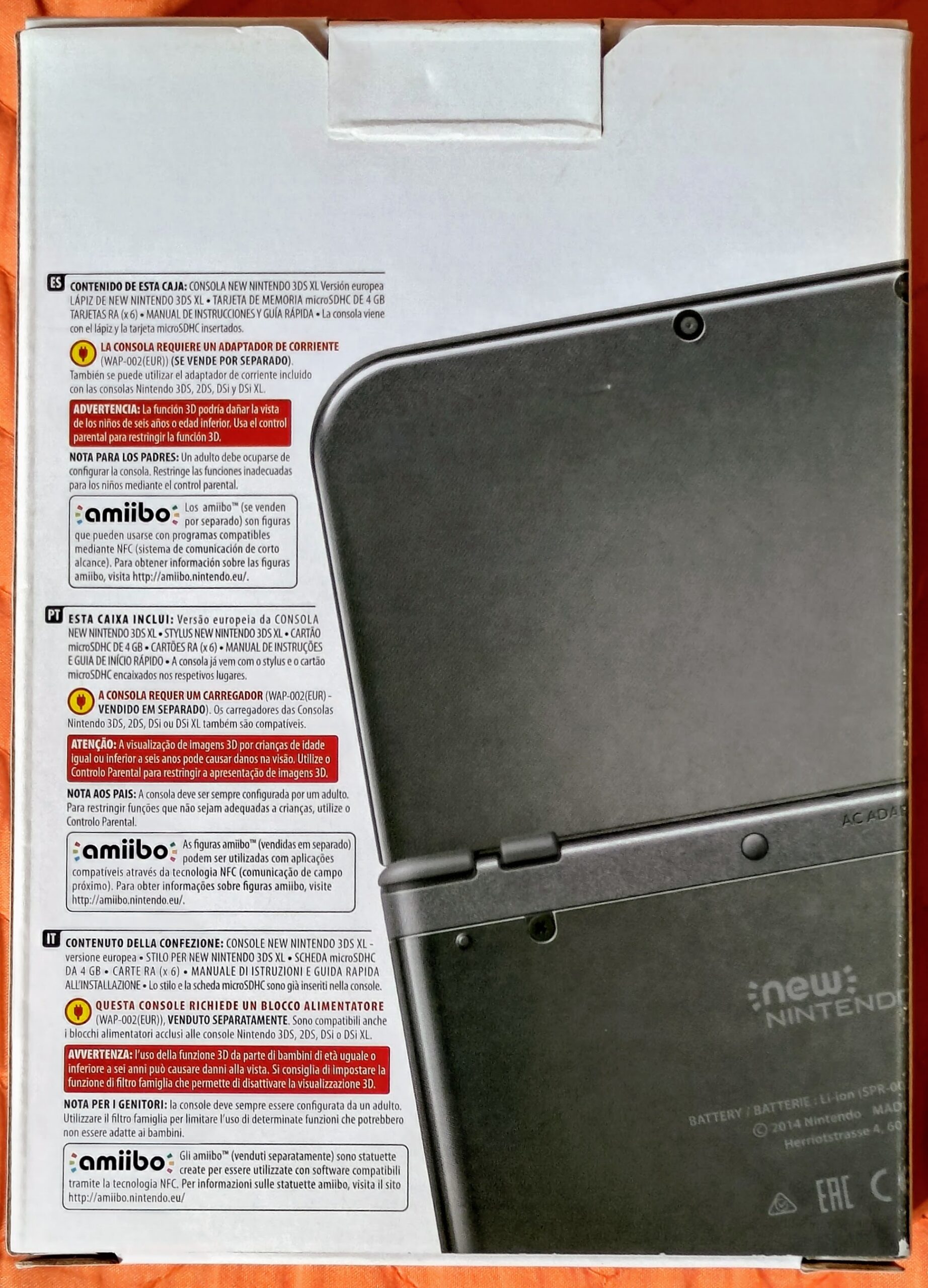 New Nintendo 3DS XL "Nero Metallico", vista posteriormente