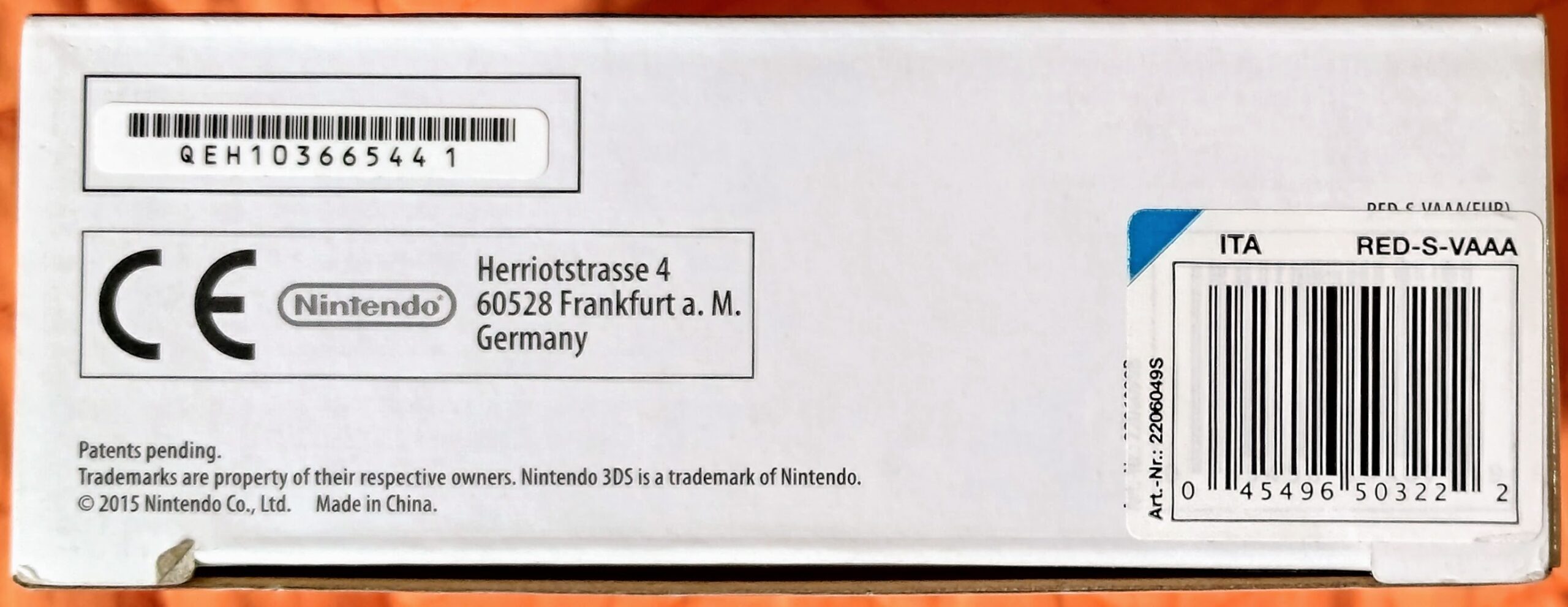 New Nintendo 3DS XL "Nero Metallico", vista lato 1