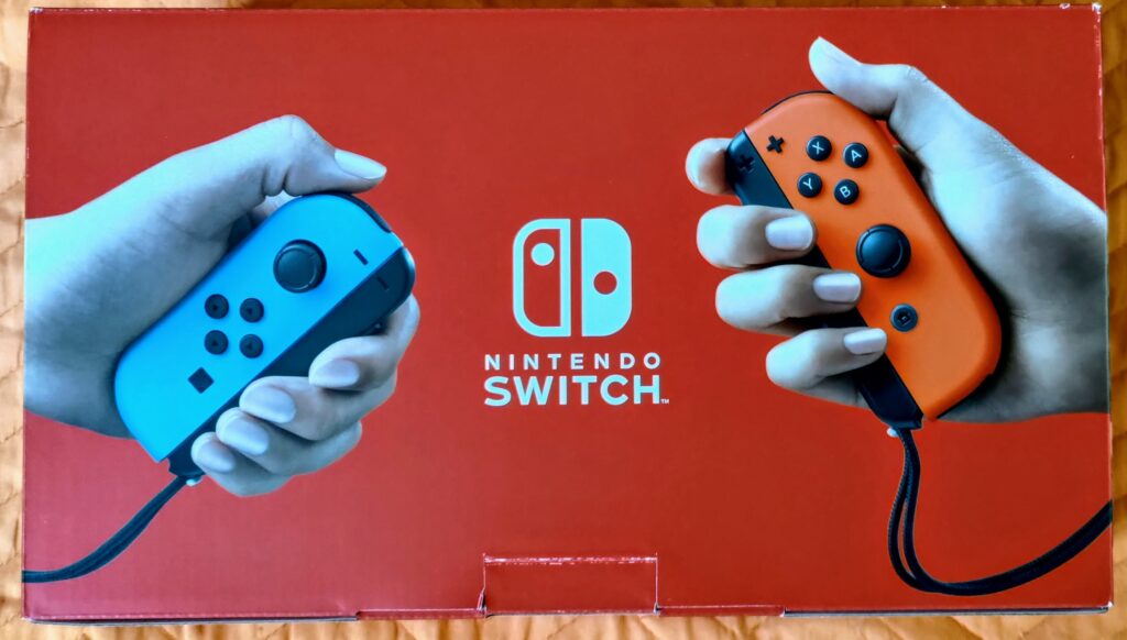 Nintendo Switch (revisione 2), confezione posteriore