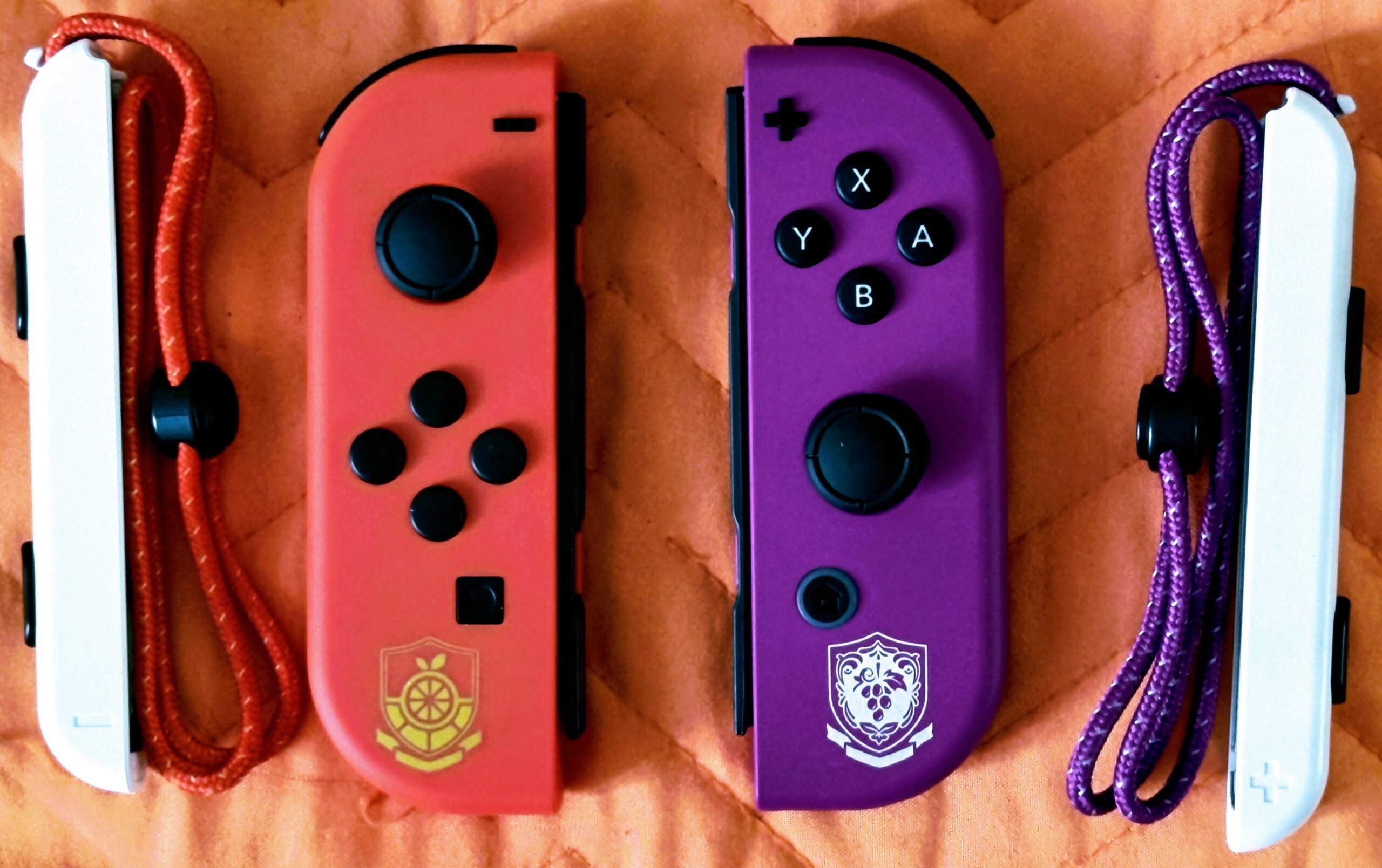 Joy-Con (L) e Joy-Con (R) e Laccetti (L/R) per Nintendo Switch – OLED Model Pokémon Scarlet & Violet Edition